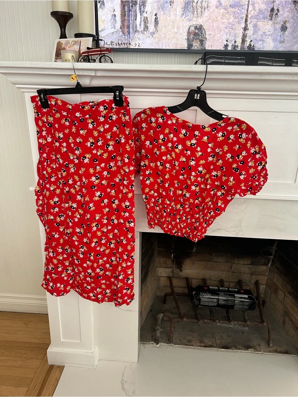 Faithfull the Brand Red Floral Two-Piece Set with Puff Sleeves - Picture 2 of 5